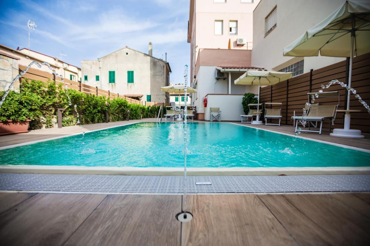 Hotel Sileoni Marina di Cecina Exterior photo