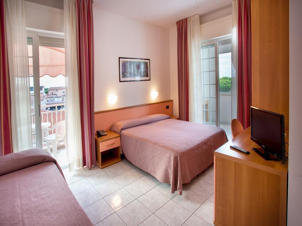 Hotel Sileoni Marina di Cecina Exterior photo