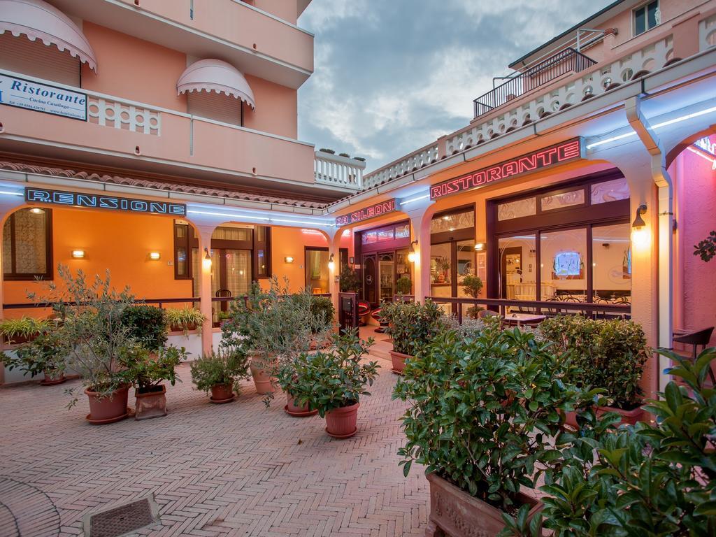 Hotel Sileoni Marina di Cecina Exterior photo